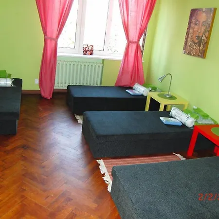 Pokoje Goscinne Jaz Homestay Warsaw